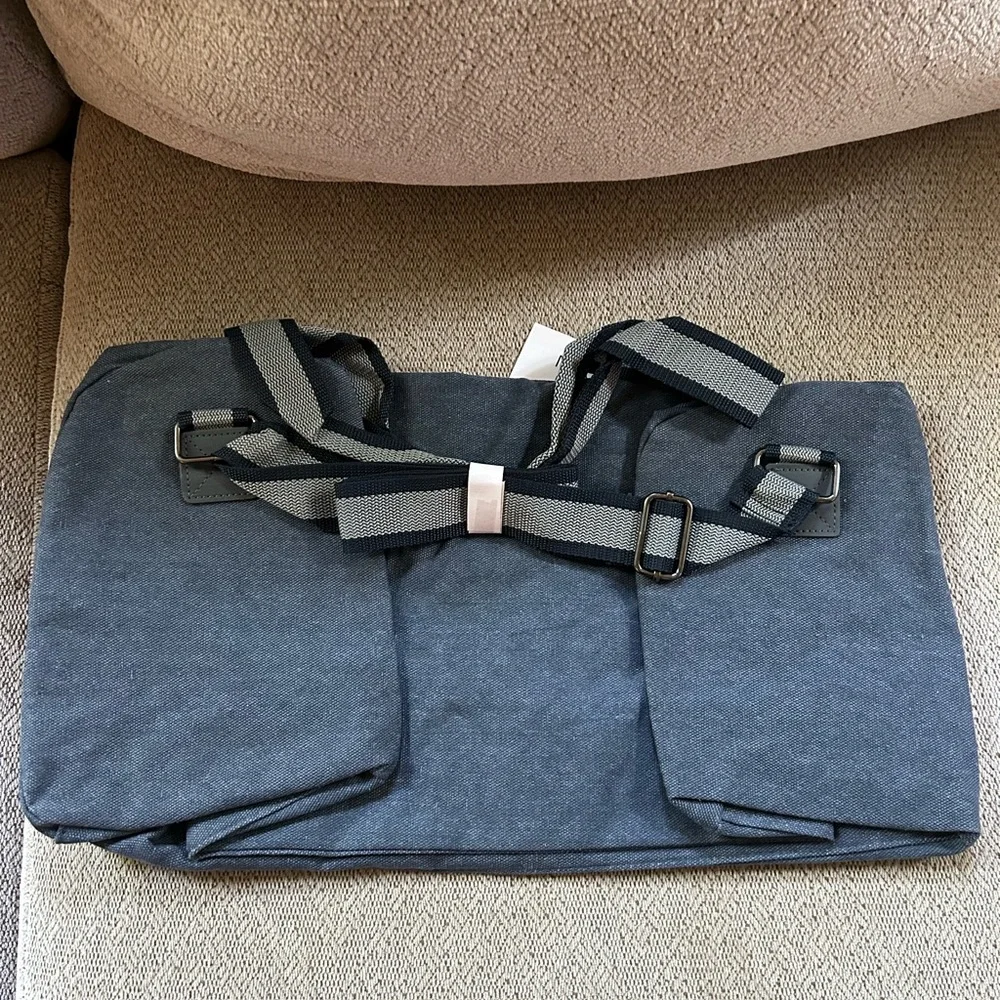 NWT Nautica Blue Duffle Bag medium Size Denim Chambray Travel Gym Mens